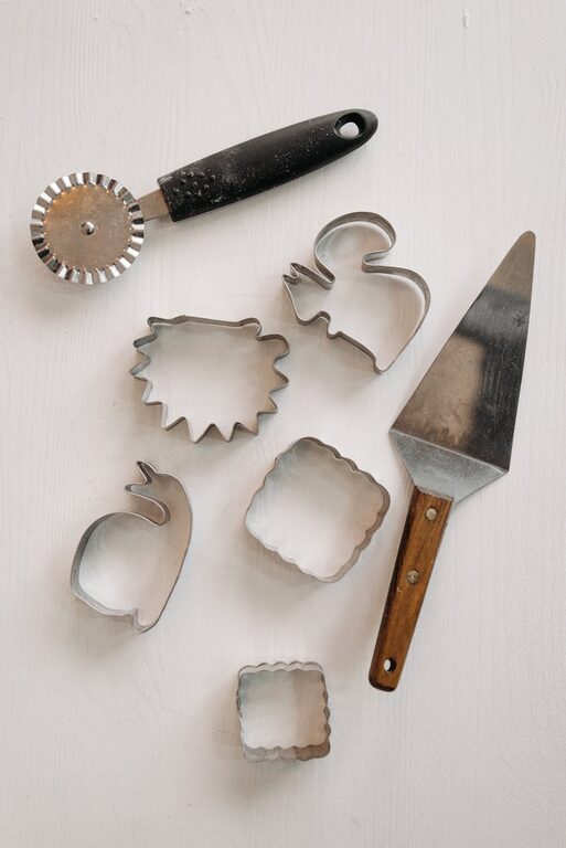 Essential Tools for a Small Kitchen: Maximize Space and Efficiency